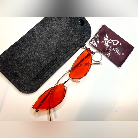 Sunglasses Retro Small Petals Shape Arc - Picture 4 of 5